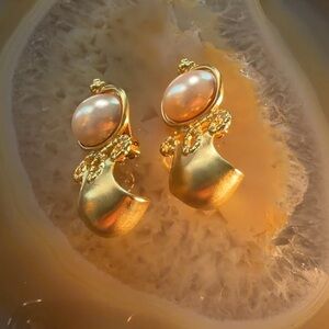 Vintage Gold and Pearl Earrings